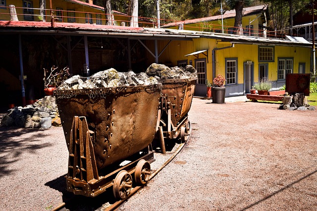 old, rusty, mine, gondola, oxide, metal, mining, steel, iron, zinc, building, ancient, mexico, tlalpujahua, the two stars, zinc, zinc, zinc, zinc, zinc, tlalpujahua